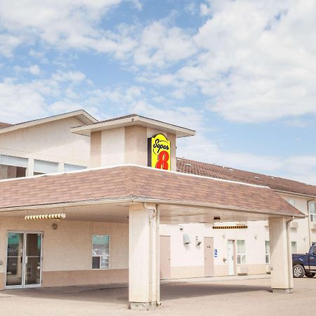 Super 8 By Wyndham Meadow Lake Exterior photo