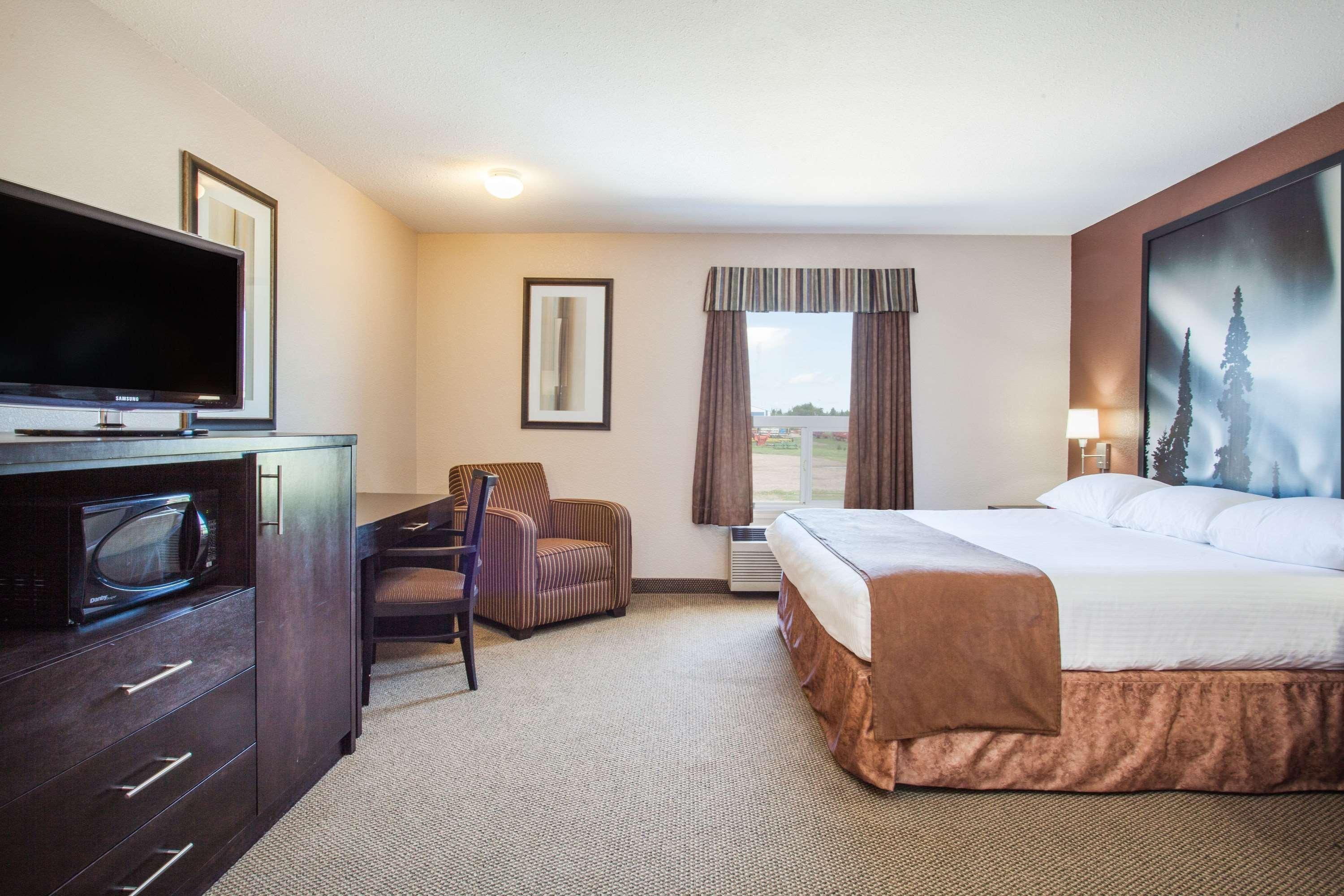 Super 8 By Wyndham Meadow Lake Exterior photo