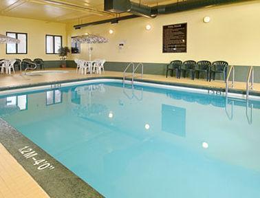 Super 8 By Wyndham Meadow Lake Facilities photo